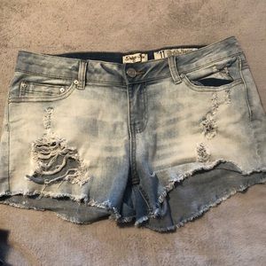 Cute short jean shorts